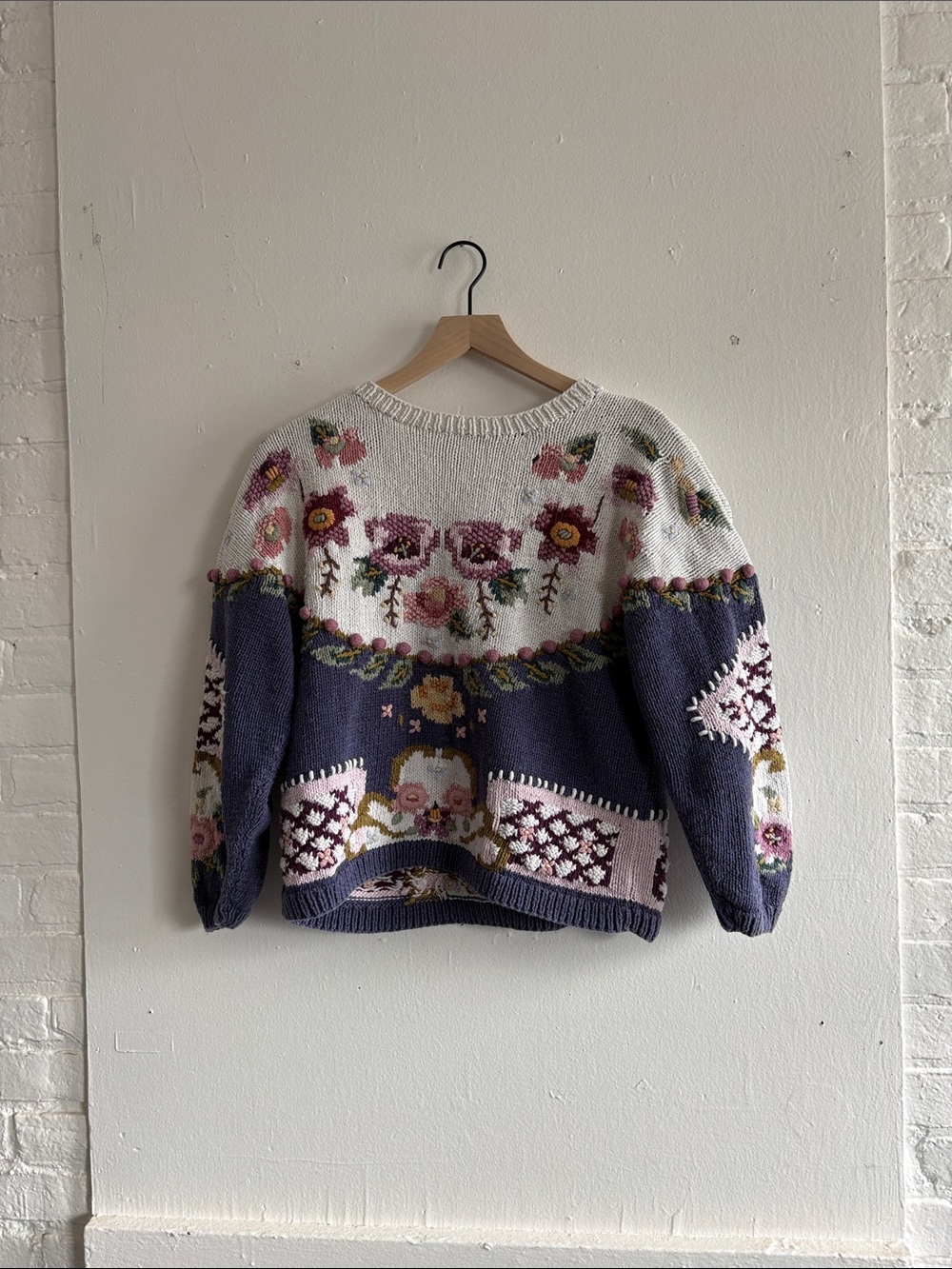 Vintage Floral Embroidered Crewneck Sweater - Purple & White